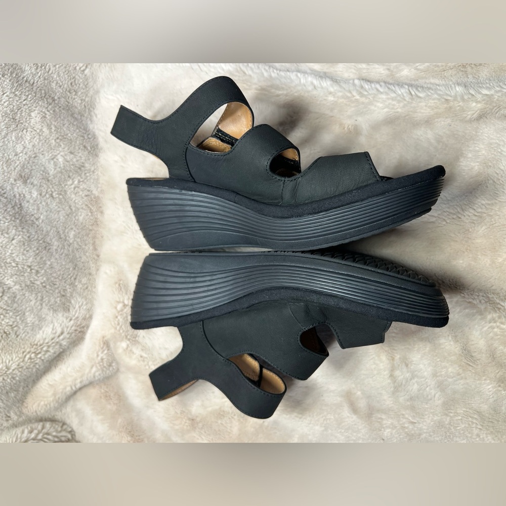 Clarks Womens Wedge Size 9 Black - Picture 3 of 7